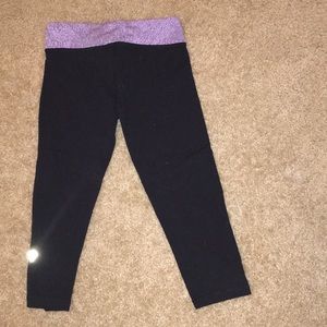 Ivivva black crop pants!!